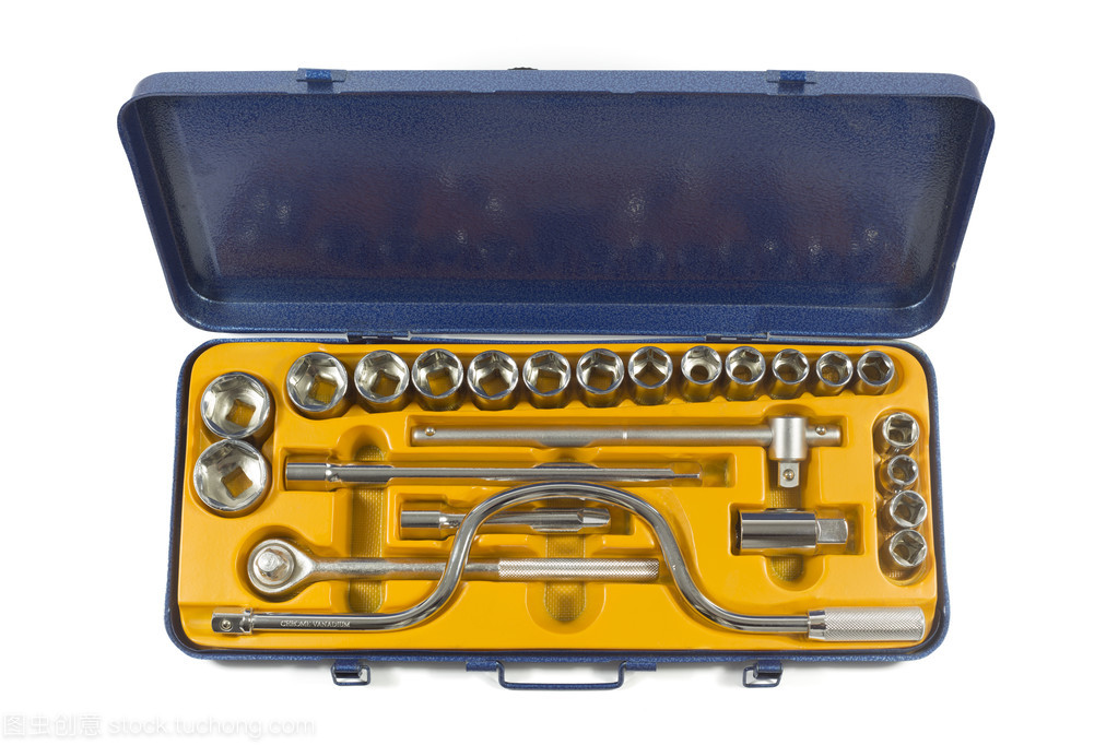 高效安全 藍色工具箱中的專業勞保用品——扳手與螺絲刀位的完美組合